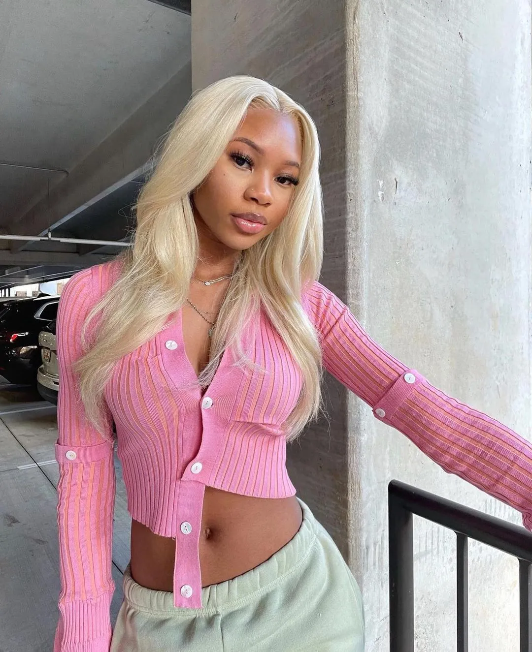 613 blonde color body wave lace front wigs