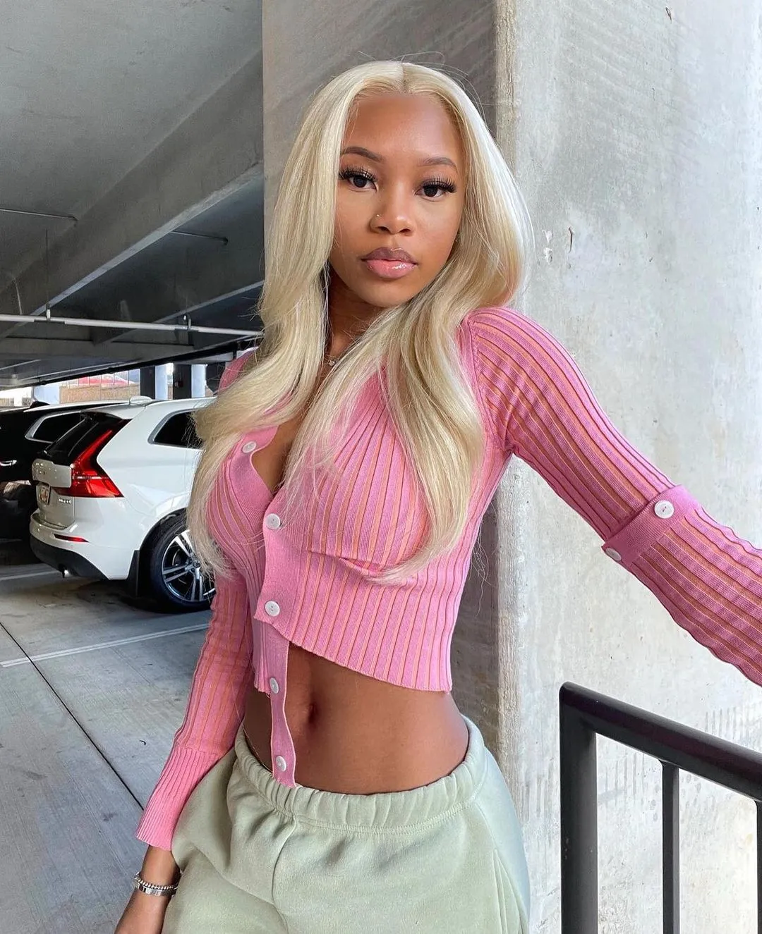 613 blonde color body wave lace front wigs